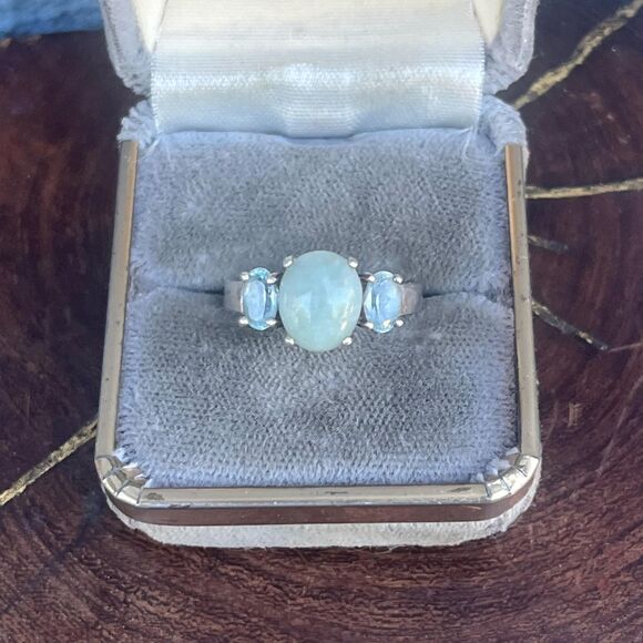 Vintage Avon Ring Jade and Topaz Size 7 1/4 - Picture 1 of 10